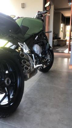 MV AGUSTA BRUTALE 800 